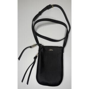 Vince Camuto Kenzy Crossbody Black Pebbled Leather Zip Top Zip Around Phone Bag